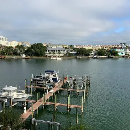 Beautiful Waterfront 3 Bedroom Condo, Located In The Heart Of Clearwater Beach