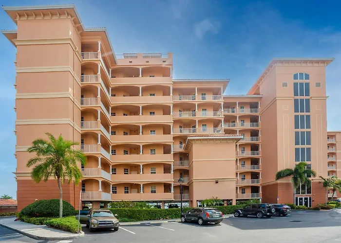 Beautiful Waterfront 3 Bedroom Condo, Located In The Heart Of Clearwater Apartment