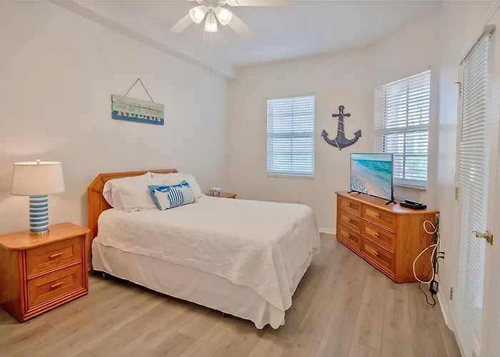 Beautiful Waterfront 3 Bedroom Condo, Located In The Heart Of Clearwater Apartment Clearwater Beach